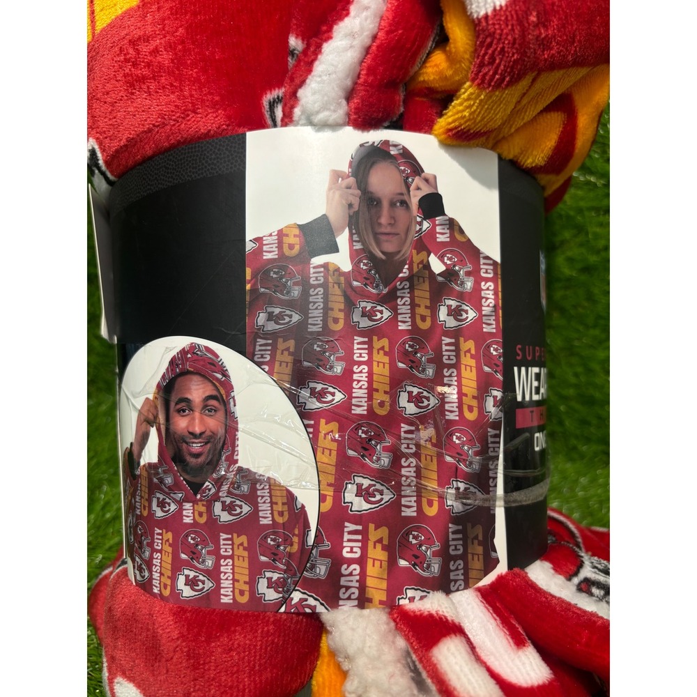 NFL Kansas City Chiefs Super Soft Wearable Throw Hooded Blanket One Size New